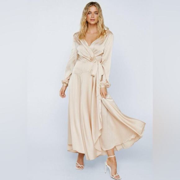 NEW NASTY GAL Cream Ivory Satin Cowl Plunge Long Sleeve Bridal Maxi Dress Gown 8 - Picture 14 of 16